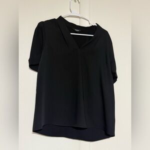 Express casual Black V-Neck Short Sleeve Top size M